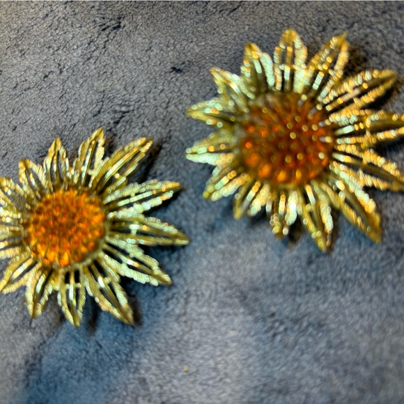 Sarah Coventry Vintage Starburst Three Pcs Set Broach & Earrings - Picture 3 of 10